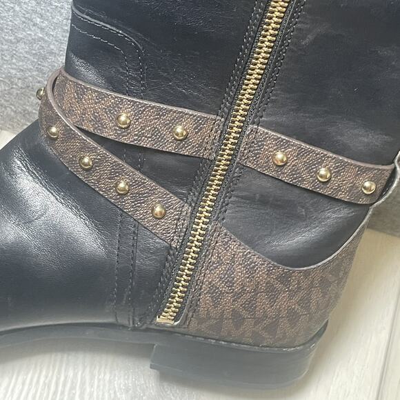 MICHAEL KORS $375 BLACK BROWN LOGO KINCAID RIDING BOOTS SZ 8 - Picture 6 of 13